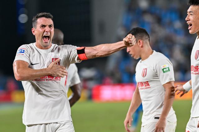 1729173686993089871.jpg #(体育)(1)足球——中超:南通支云不敌成都蓉城XxjpseC007433_20240707_PEPFN0A001.jpg