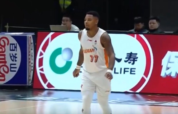 竞彩网-超级得分手！皮特森半场15分钟 9中5&amp;罚球7中7砍下20分4板3助